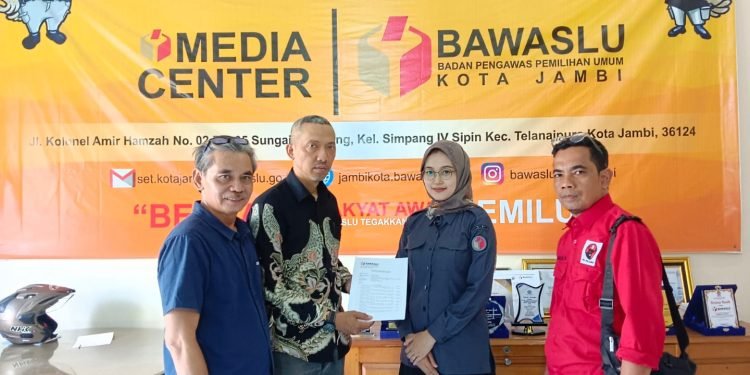 Tim Advokasi Rahman-Guntur Laporkan Lurah Kenali Besar ke Bawaslu Kota, Diduga Tak Netral