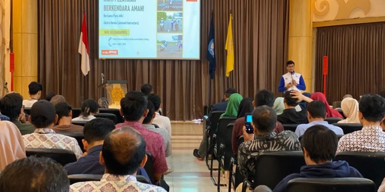 Ini Rahasia Keselamatan Berkendara Ala Anak Muda di Seminar AHM “Slow Down, Life Up”