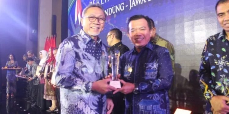 Al Haris Pernah Terima Penghargaan dari Mendag RI: Provinsi Peduli Perlindungan Konsumen