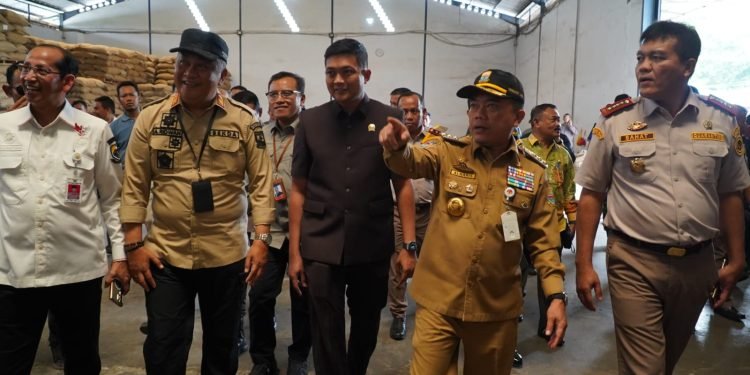 Lepas Komoditas Senilai Rp. 7,2 Milyar, Gubernur Al Haris Dorong Peningkatan Kinerja Ekspor Pertanian Jambi