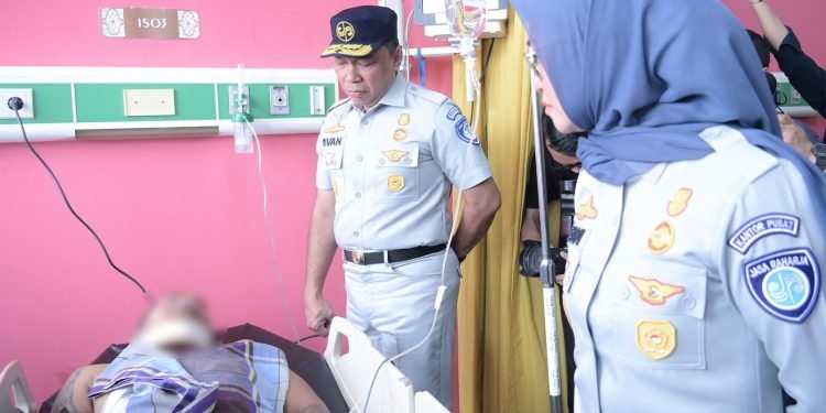 Kurang dari 24 Jam, Jasa Raharja Serahkan Santunan untuk Korban Kecelakaan Maut di GTO Ciawi 2