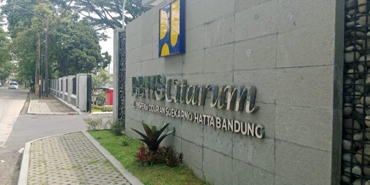 Ironi Kelangkaan: Gas LPG 5 Kg Langka di Masyarakat, Proyek Besar Justru Gunakan Tanpa Kendala