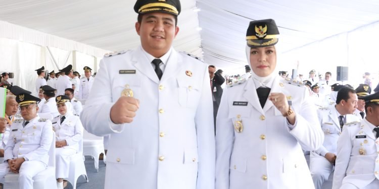 Roby Kurniawan dan Deby Maryanti Dilantik Presiden Prabowo Sebagai Bupati dan Wakil Bupati Bintan 2025-2030