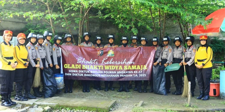 Hari Kedua Gladi Bhakti Widya Samaja, Warga Jasinga Bogor Apresiasi Peran Polwan