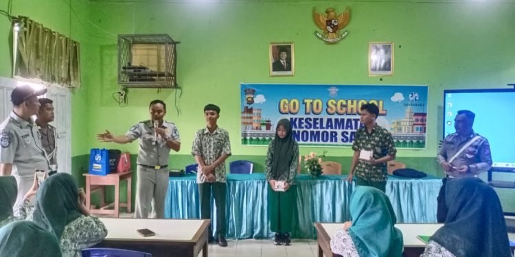 Jasa Raharja Sosialisasikan Keselamatan Lalu Lintas di SMAN 2 Muaro Bungo