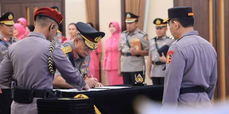 Kapolri Pimpin Sertijab Sejumlah Pejabat Polri, Kadivhumas Polri: “Rotasi untuk Perkuat Kinerja Institusi”