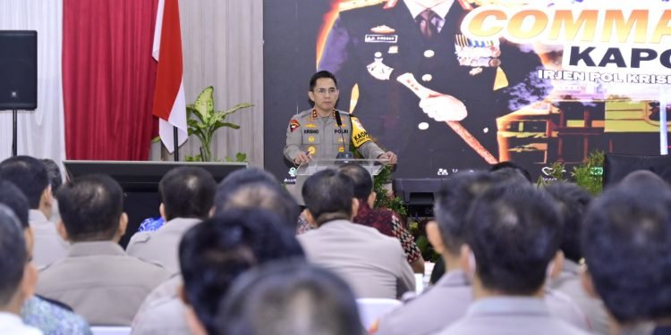 Sampaikan Commander Wish, Kapolda Jambi Tekankan Pentingnya Mentalitas Dasar Pelayanan dalam Institusi Polri