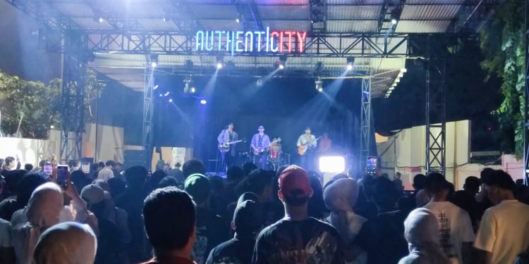 Tampil Perdana di Jambi, The Lantis Sukses Curi Perhatian Ratusan Penonton