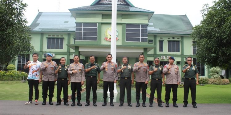 Pererat Sinergi TNI-Polri, Danrem 042/Gapu Terima Silaturahmi Kapolda Jambi