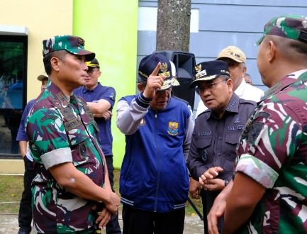 Wagub Sani Optimis Program Karya Bakti Gerakan Jum’at Bersih Tingkatkan Kepedulian Masyarakat