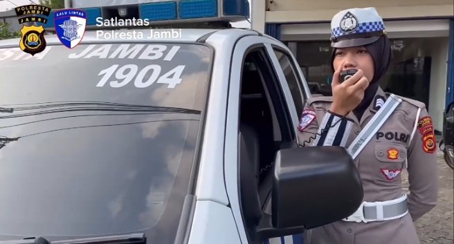 Wujudkan Kamseltibcarlantas, Satlantas Polresta Jambi Turun Langsung Edukasi Pengendara