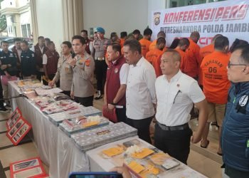 Bongkar Jaringan Narkoba Internasional, Polda Jambi Sita Uang Rp1,4 Miliar dan Senjata Api