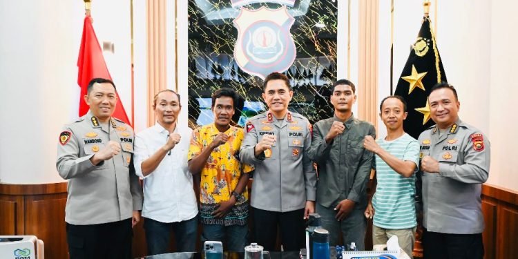 Silaturahmi bersama Warga SAD, Kapolda Jambi: Kami Akan Selalu Hadir dalam Menjaga Kamtibmas Kondusif