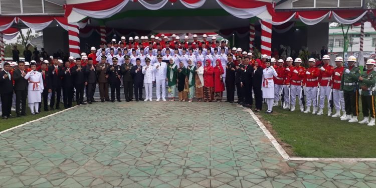 Bupati Fadhil Arief Pimpin Upacara HUT 80 RI