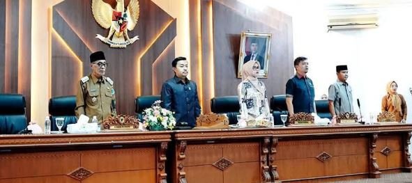 DPRD Batang Hari Gelar Paripurna Jawaban Pemerintah atas Pandangan Umum Fraksi terhadap RAPBDP 2025 dan RPJMD 2025–2029