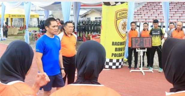 Kapolda Jambi Pantau Langsung Uji Kesamaptaan Jasmani Sespimmen Polri 2025
