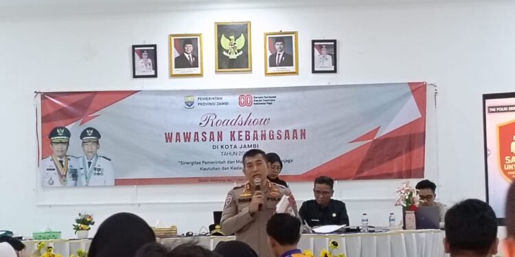 Ditbinmas Polda Jambi Sosialisasikan Wawasan Kebangsaan ke Pelajar SMAN 4 Kota Jambi