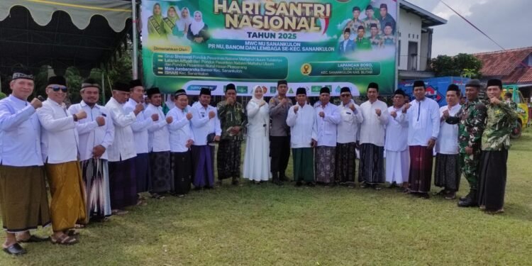 Ratusan Santri Semarakkan Apel Hari Santri Nasional 2025 di Tuliskriyo