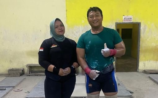 Dua Lifter Angkat Besi Jambi Ikut Islami Solidarita Games