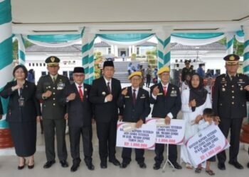 Ketua DPRD Muaro Jambi Ikuti Upacara Hari Pahlawan 2025