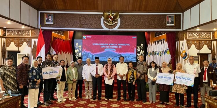 Kunker ke Jambi, Komisi IX DPR RI Bahas Penguatan Regulasi Perlindungan Pekerja Rentan