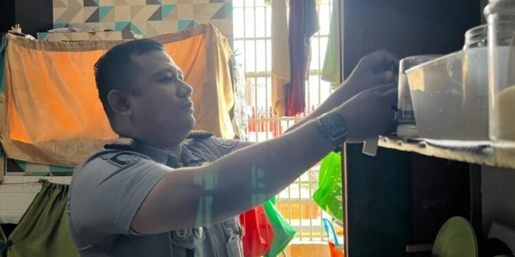 Lapas Kelas IIA Jambi Gelar Razia Blok Hunian, Pastikan Lingkungan Pemasyarakatan Aman dan Tertib