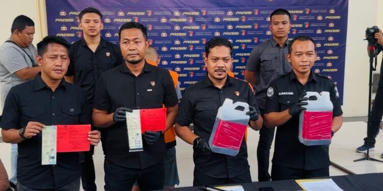 Dua Sopir dan Dua Truk Tangki Pengangkut Solar Ilegal Diamankan Ditreskrimsus Polda Jambi