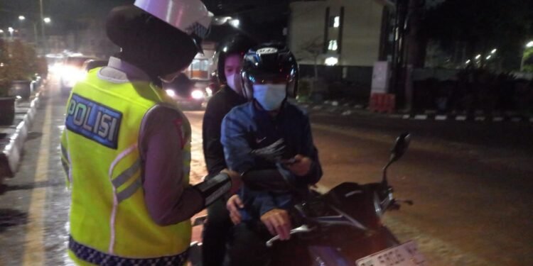 Satgas Preemtif Ops Zebra 2025 Gencarkan Sosialisasi Tertib Lantas di Malam Hari