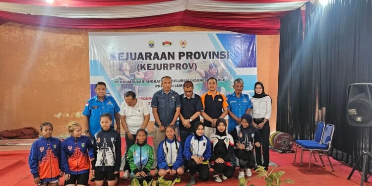 Buka Kejurprov Angkat Besi, Ketum KONI Jambi Dorong PABSI Cetak Lifter Muda Berprestasi