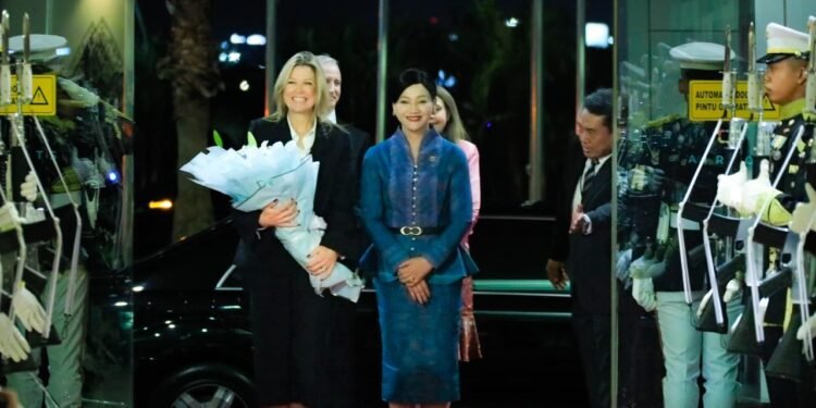 Ojk Sambut Kedatangan Ratu Maxima untuk Memulai Agenda Kesehatan Finansial di Indonesia