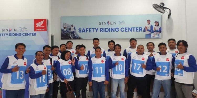 Uji Skill dan Edukasi, Sinsen Hidupkan Semangat #Cari_Aman Bikers Honda Jambi