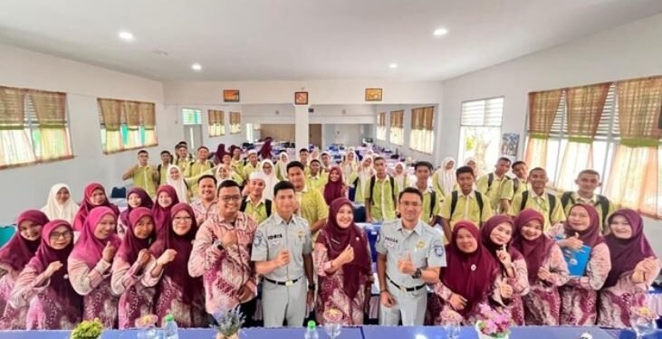 Jasa Raharja dan Samsat Madina Kampanyekan Keselamatan Berkendara di Sekolah