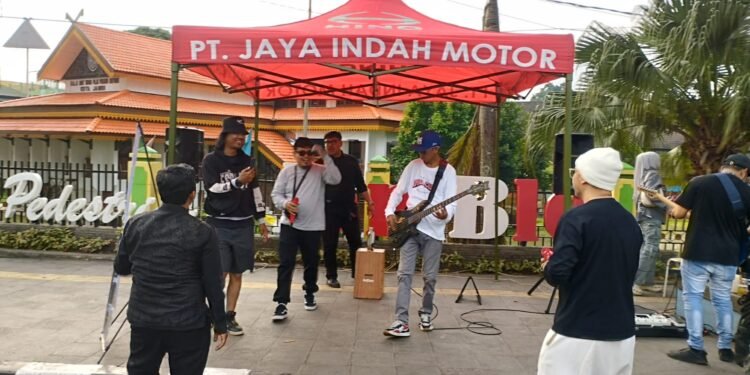 Aksi “Suara Solidaritas Sumatera”, Forum Musisi Jambi Turun ke Jalan Galang Donasi