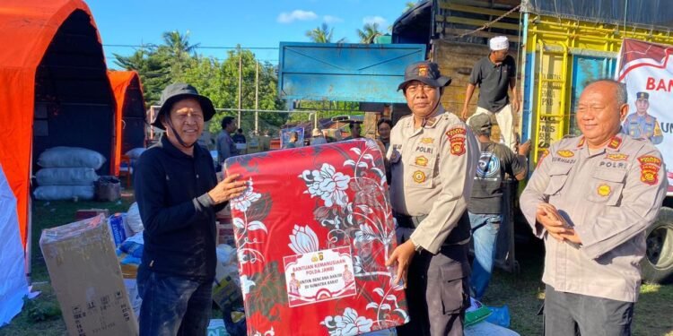 Bantuan Pangan dan Logistik Polda Jambi Tiba di Tanah Datar