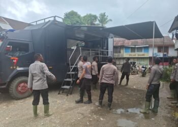 Satbrimob Polda Jambi Kirim Dua Mobil Dapur Lapangan untuk Korban Longsor di Kabupaten Agam
