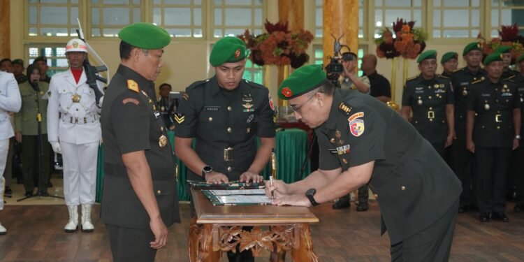 Danrem 042/Gapu Pimpin Penyerahan Jabatan Kasrem dan Sertijab Dua Dandim