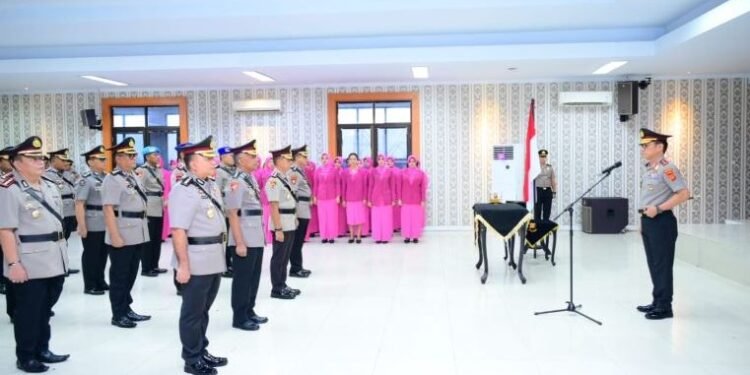 Kapolda Jambi Pimpin Sertijab 9 Pejabat Utama dan 4 Kapolres Jajaran