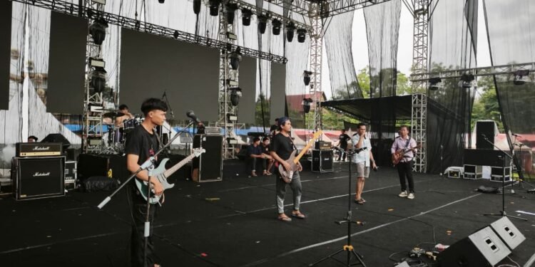 Rampungkan Cek Sound, ENJOY BAND Siap Getarkan Panggung ‘Jambi Mantap Fest 2026’ di Anniversary RockRise ke-5